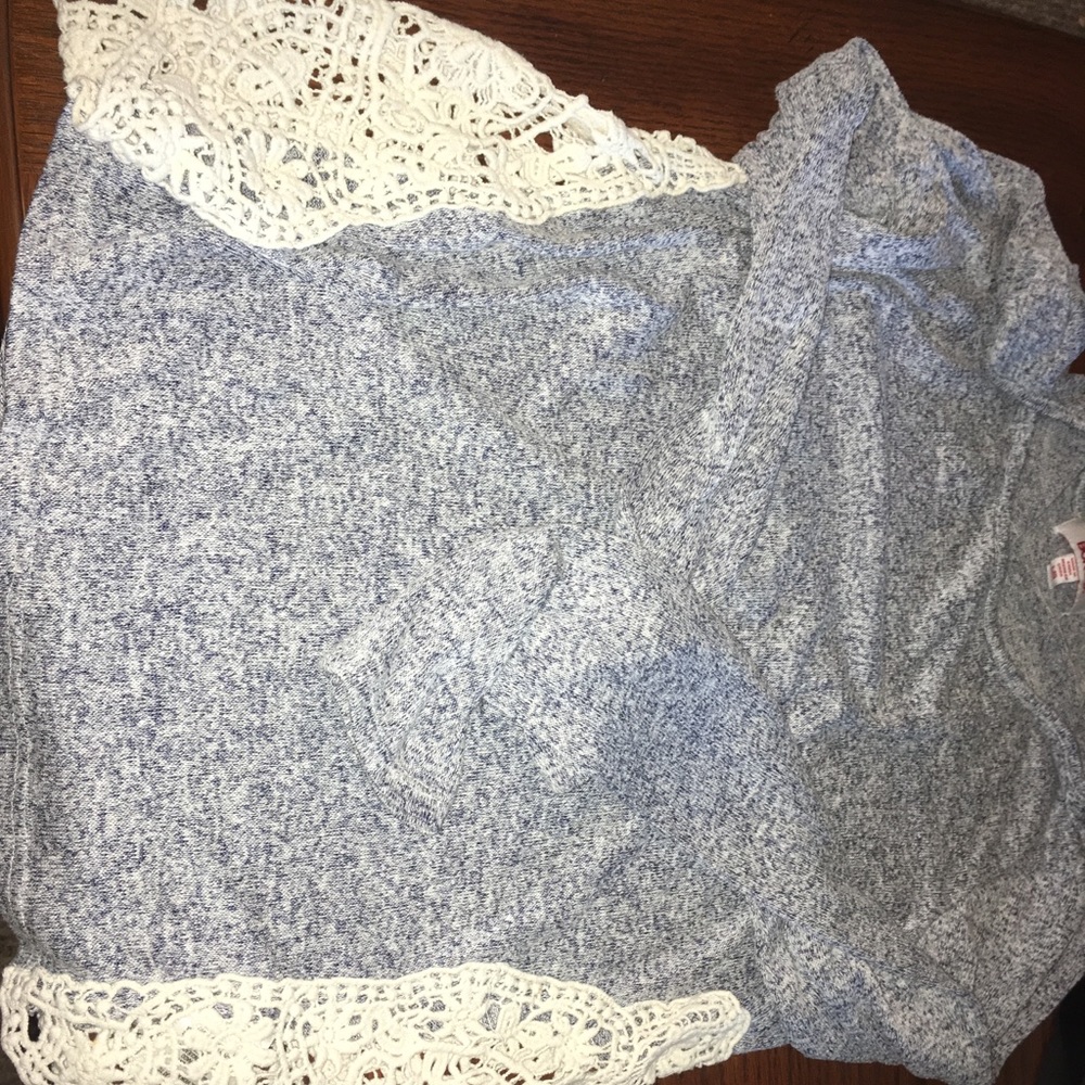 Long sleeved knited bongo shirt